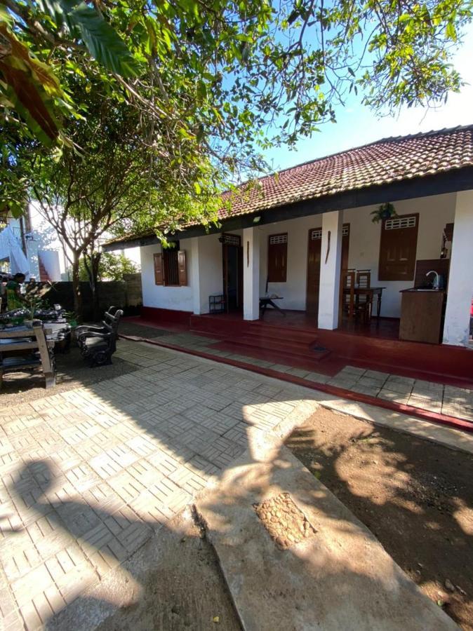Ami Place Rooms With Kitchen Hikkaduwa Dış mekan fotoğraf