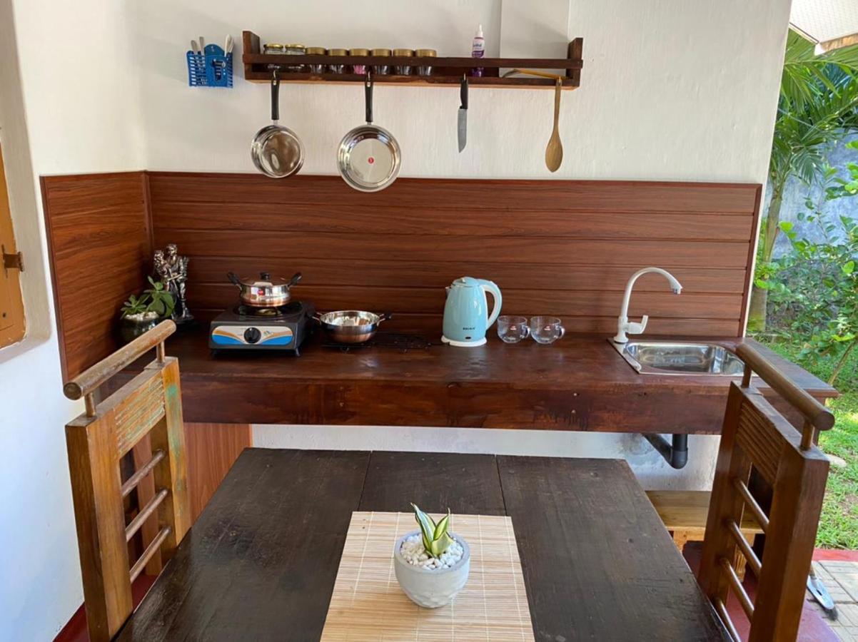 Ami Place Rooms With Kitchen Hikkaduwa Dış mekan fotoğraf