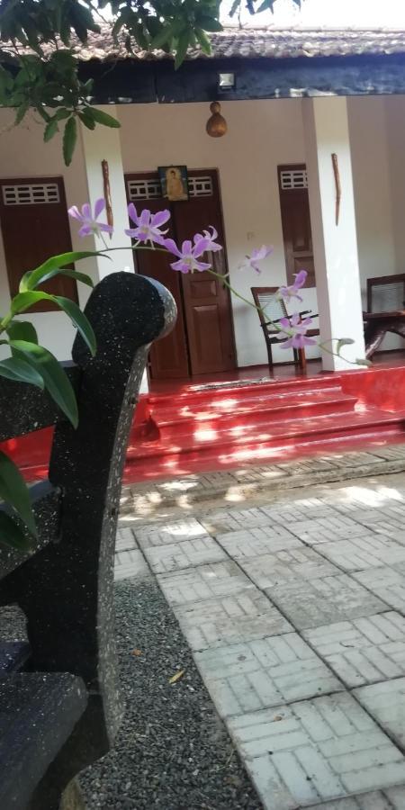 Ami Place Rooms With Kitchen Hikkaduwa Dış mekan fotoğraf